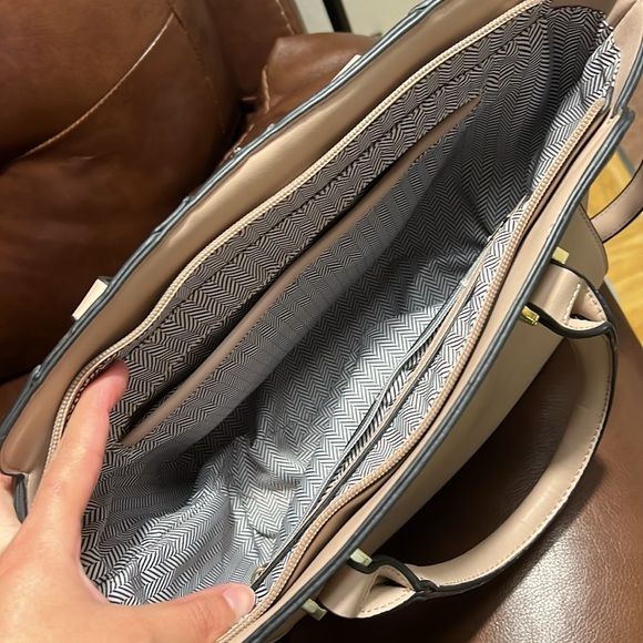 New purse, never used - Picture 3 of 3